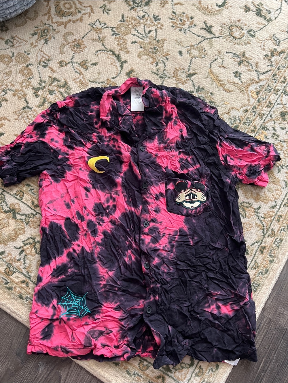 Disney Halloween Pink and Black Tie-Dye Short Sleeve Button-Down Shirt large
